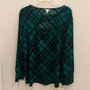 60. CATO BLACK & GREEN LONG SLEEVES TOP 18/20W
